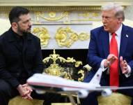 El presidente ucraniano, Volodímir Zelenski, y el presidente estadounidense, Donald Trump, se reunieron en la Oficina Oval de la Casa Blanca, en Washington D. C., el 18 de agosto de 2025.