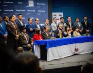 Elección de nueva autoridades genera controversia en la Asociación de Municipalidades del Ecuador.
