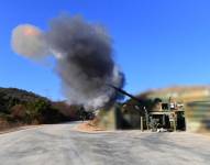 Imagen de las maniobras con fuego real del Ejercito surcoreano cedida por el Ministerio de Defensa de la República de Corea. EFE