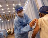 Según un estudio de EMA, el riesgo es un efecto secundario muy raro en relación a la mayoría.