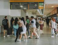 Alto flujo de viajeros en las terminales de Guayaquil y Quito por la consulta popular y referéndum.