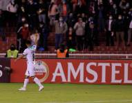 Alexander Alvarado, jugador de LDU celebrando su gol ante Mushuc Runa por la Copa Sudamericana