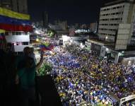 Miles de ciudadanos salieron a las calles para mostrar su respaldo al candidato de oposición.
