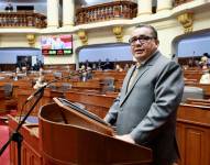 Fotografía cedida por el Congreso de Perú del ministro del Interior de Perú, Juan José Santiváñez, hablando en el Congreso este jueves, en Lima (Perú)