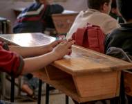 Imagen referencial para graficar a estudiantes en un aula de clases