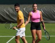 Carlos Alcaraz junto a Aryna Sabalenka en Wimbledon 2024.