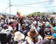 Los campesinos de las comunidades del pueblo Kichwa Karanki se movilizaron hacia el centro de la ciudad, para expresar su rechazo al alza del diésel.