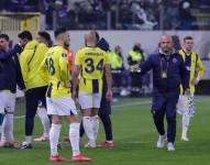 Anderlecht vs. Fenerbahce se interrumpió por incidentes en las gradas.