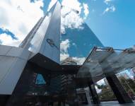 Ecuador deroga norma que exigía nuevos trámites notariales para la salida del país de menores