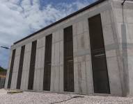 Exteriores de uno de los bloques de la cárcel del Encuentro.