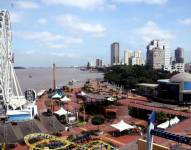 Vista panorámica del Malecón Simon Bolívar, principal atractivo de la ciudad.