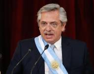 Presidente de Argentina genera polémica por frase dicha durante un evento oficial