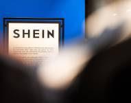 Fotografía del logo de Shein en uno de sus locales.