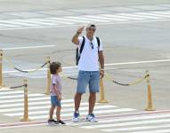Luis Suárez y su familia llegan a Rosario para pasar la Navidad con Messi
