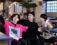 En imagen, Jungkook, J-hope y Jin, los tres integrantes de BTS (Bangtan Sonyeondan) que se encuentran con estados de salud en revisión por parte de su compañía.