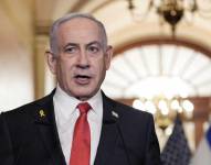 El primer ministro israelí, Benjamin Netanyahu, habla con la prensa en el Capitolio de EE.UU. tras su reunión a puerta cerrada con el presidente de la Cámara de Representantes de EE.UU., Mike Johnson, republicano de Luisiana, en Washington, DC, el 7 de febrero de 2025.