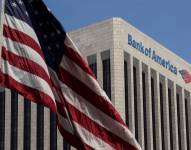 Fotografía de archivo del 17 de marzo de 2023 que muestra la fachada de un edificio de Bank of America en Los Ángeles (EE.UU.). EFE/EPA/ALLISON DINNER /ARCHIVO
