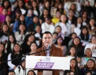 Daniel Noboa durante un evento de entregar de becas el 26 de junio de 2024.