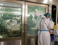 Imagen de archivo de una Unidad de Vigilancia Intensiva (UVI).EFE/Ramón de la Rocha