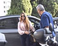 Shakira lució un atuendo rosado en la reunión con Gerard Piqué.