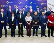 15 de los 16 candidatos a la presidencia. El CNE aclaró que el candidato Granja no quiso participar de esta fotografía