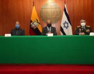 Luis Hernández (c.), Ministro de Defensa Nacional, y el Embajador de Israel Zeev Harel, inauguran el Seminario Roadshow.