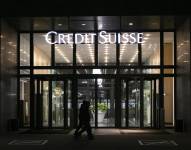 Credit Suisse ha sido hasta ahora la principal víctima fuera de Estados Unidos del terremoto que ha supuesto para su sistema bancario el cierre de los tres bancos.