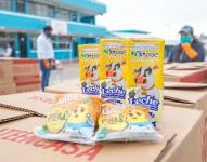 Imagen de archivos de entrega de las raciones alimenticias que son parte del Programa de Alimentación Escolar del Ministerio de Educación.