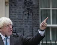 El primer ministro saliente de Gran Bretaña Boris Johnson en frente de Downing Street en Londres el 6 de septiembre del 2022.