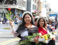 Ambato deslumbra con el colorido desfile de la Fruta y las Flores