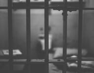 Imagen referencia de una celda, donde deberá pasar una década un hombre que intentó cometer femicidio.