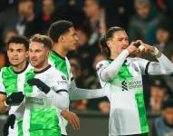 Darwin Núñez, de Liverpool, anotó dos de los goles del Liverpool en campo del Sparta Praga por la Europa League.