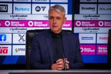 El entrenador de Liga de Quito, Tiago Nunes, en rueda de prensa