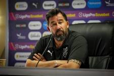 El entrenador de Liga de Quito, Pablo Sánchez, en rueda de prensa
