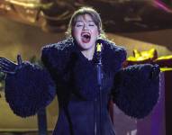 US singer Kelly Clarkson performs during the 2024 Rockefeller Center tree lighting ceremony in New York on December 4, 2024. KENA BETANCUR / AFP