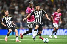 Volante del Atlético Mineiro, Alan Franco, en un partido contra Independiente del Valle por Copa Sudamericana