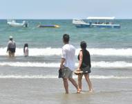 Turistas en las playas de Manta (imagen referencial).