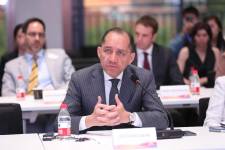 Carlos Larrea se desempeñó como embajador de Ecuador en China.