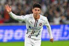 El volante de Liga de Quito, Gabriel Villamil, celebra un gol contra Palmeiras por la semifinal de ida de la Copa Libertadores