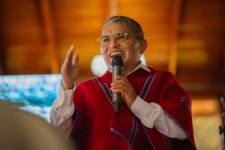 Presidente de vitalicio de Mushuc Runa, Luis Alfonso Chango, en rueda de prensa