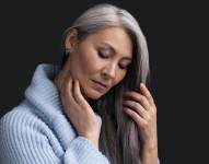 Las canas están frecuentemente asociadas con la edad.