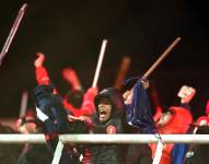 Pelea entre hinchas de Independiente de Avellaneda y Universidad de Chile por Copa Sudamericana