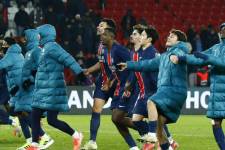 El PSG celebró su título 13 en Francia.