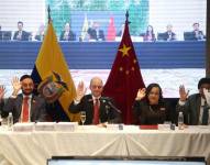 Autoridades de China y Ecuador durante la firma del acuerdo comercial en mayo de 2023.