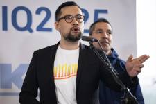 El primer ministro de Groenlandia y candidato del partido Inuit Ataqatigiit (IA), Mute Bourup Egede.