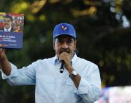 El presidente venezolano, Nicolás Maduro, habla durante un mitin para defender la supuesta victoria en las elecciones presidenciales en Caracas el 17 de agosto de 2024.