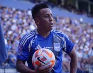 Christian Cueva negocia su regreso al fútbol peruano para el 2026.
