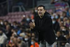 El entrenador Xavi Hernández en un partido del FC Barcelona