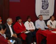 Imagen de la reunión de organizaciones de izquierdas en Quito.