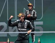 George Russell celebrando su victoria junto a su compañero Kimi Antonelli (Fórmula Uno)